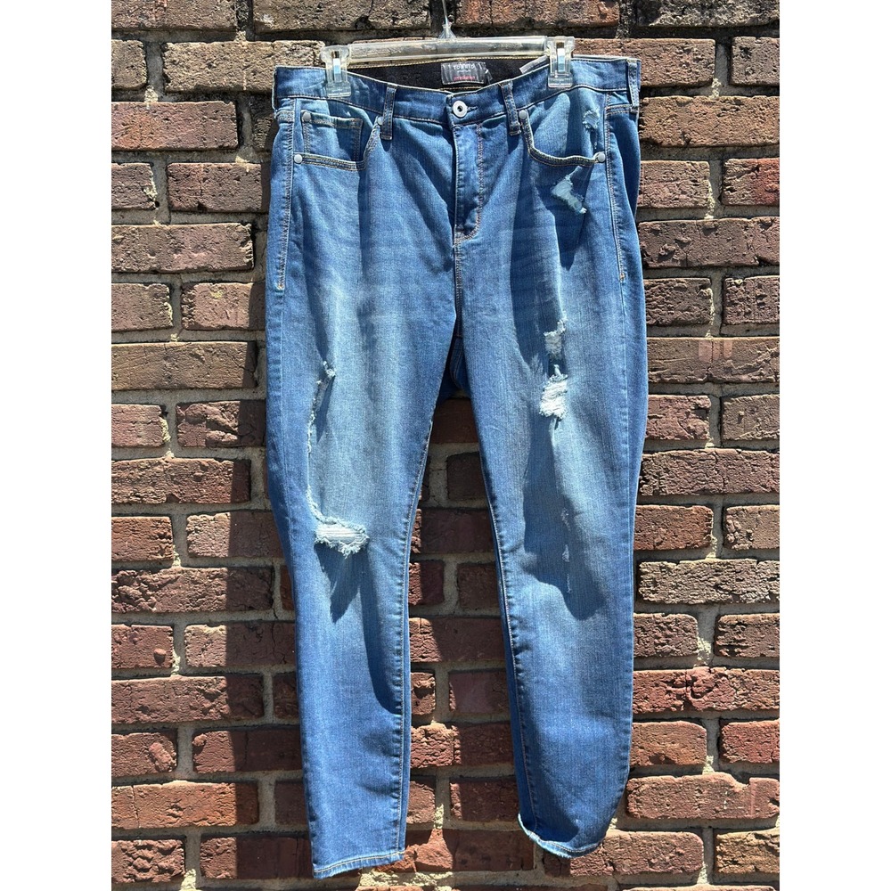 Torrid Women's 16S Sky High Skinny Blue Distressed Edgy Jeans High Rise Edgy NWT